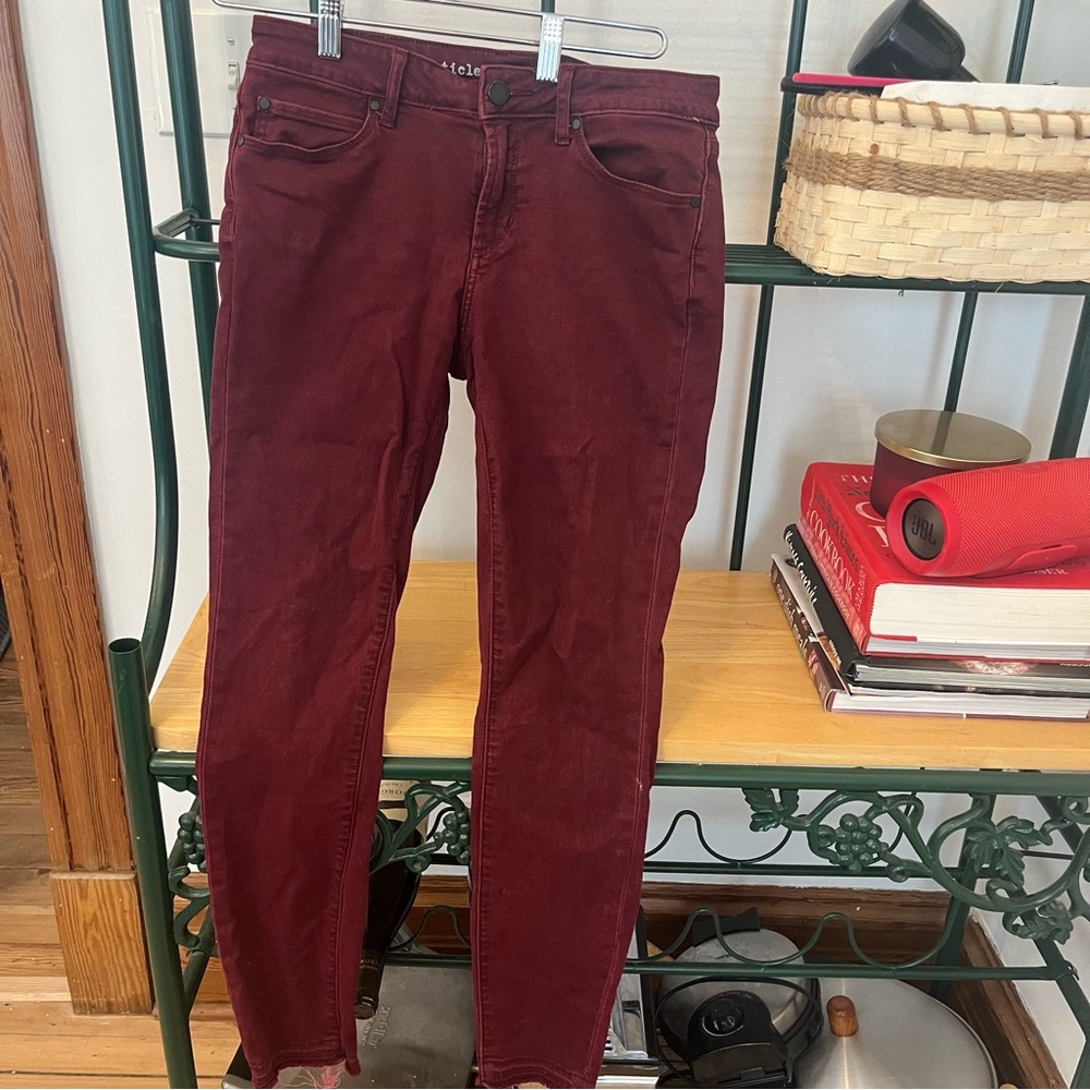 Articles of society jeans burgundy red rust size 28 skinny leg raw hem 27 inseam